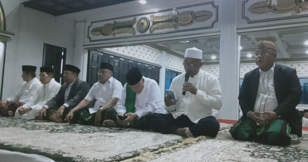 IMG_20240928_070902-1024x541 Peringati Maulid Nabi, Ribuan Warga Penuhi Kediaman Keluarga Besar Zaini Sidi