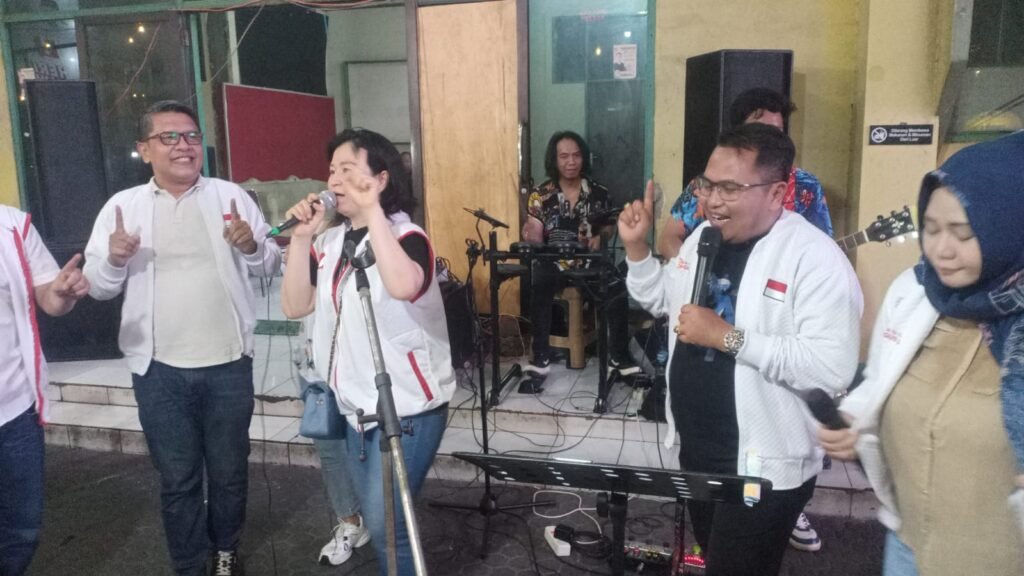 IMG-20241026-WA0020-1024x576 Ketua DPD Golkar Kota Bekasi Diduga Memfasilitasi Paslon Lain Melakukan Sosialisasi Dan Kampanye Di Kantor DPD Golkar