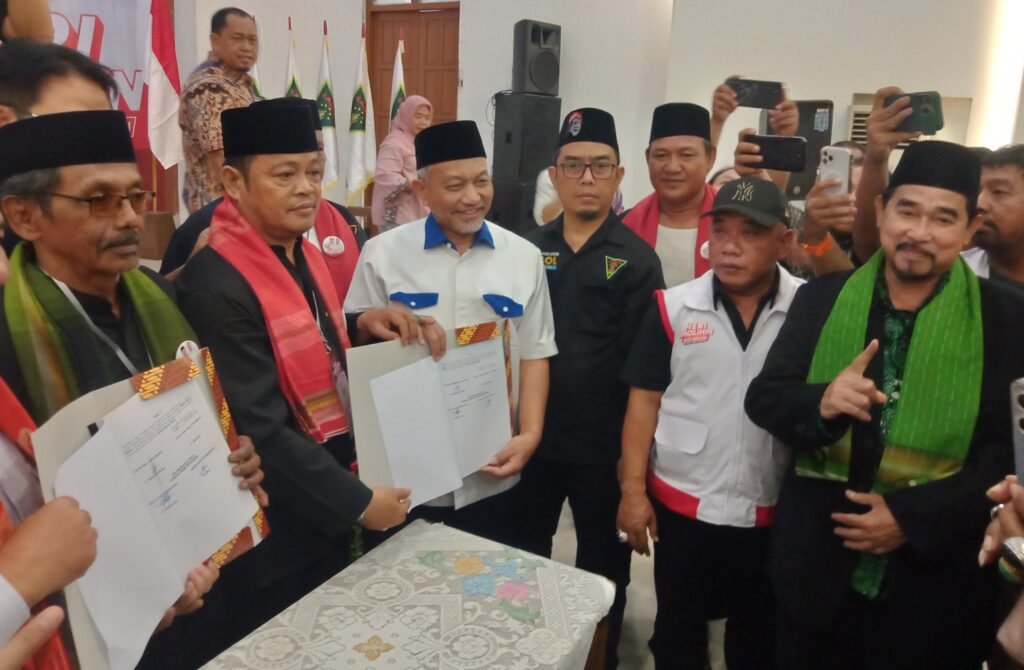 IMG_20241025_225319-1024x670 Gelar Deklarasi Dukungan, Laskar BKMB Bhagasasi Optimis Solid Dukung Risol dan Asih