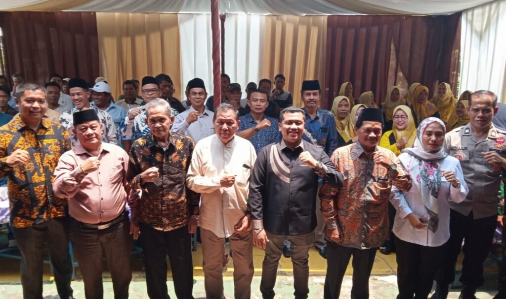 IMG_20241030_162533-1024x607 Gelar Reses Putaran I, Masalah Stunting dan Kebutuhan SMP Negeri Jadi Perhatian Sarwin Edi Saputra