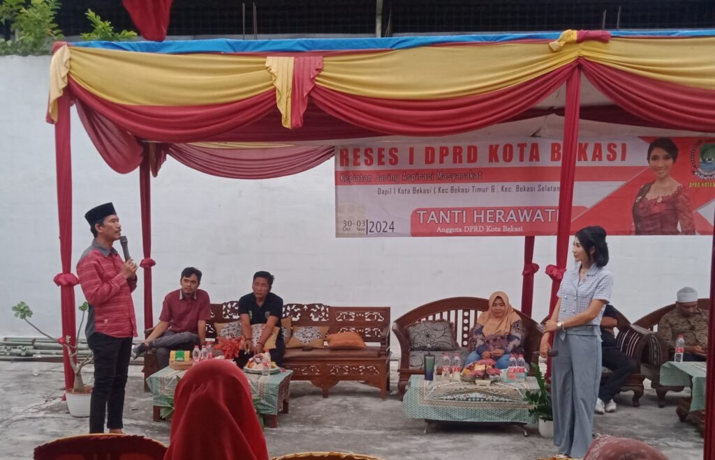 IMG_20241102_204553-1024x660 Tanti Herawati Jaring Aspirasi Masyarakat, Sektor Pendidikan dan Kesehatan Jadi Prioritas
